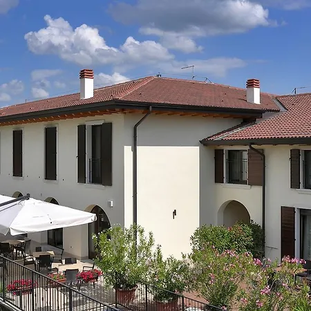 Agriturismo Le Vai Farm stay *