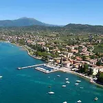 Le Vai